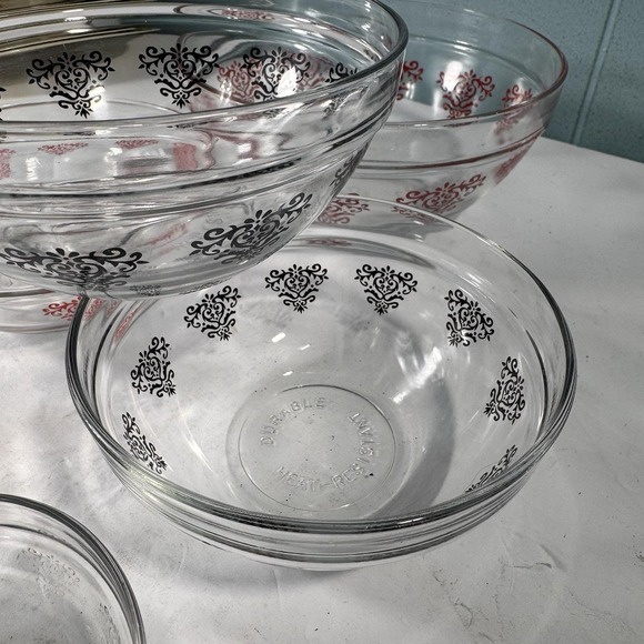 Vintage Durable Heat Resistant  Nesting Bowls Set Of 7 Red Black Floral - Picture 3 of 8